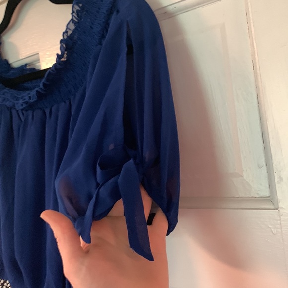 Blue/black/white patterned dress - Picture 2 of 5